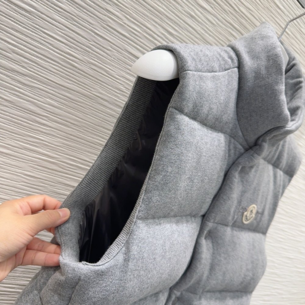 Жилетка жіноча фото 3