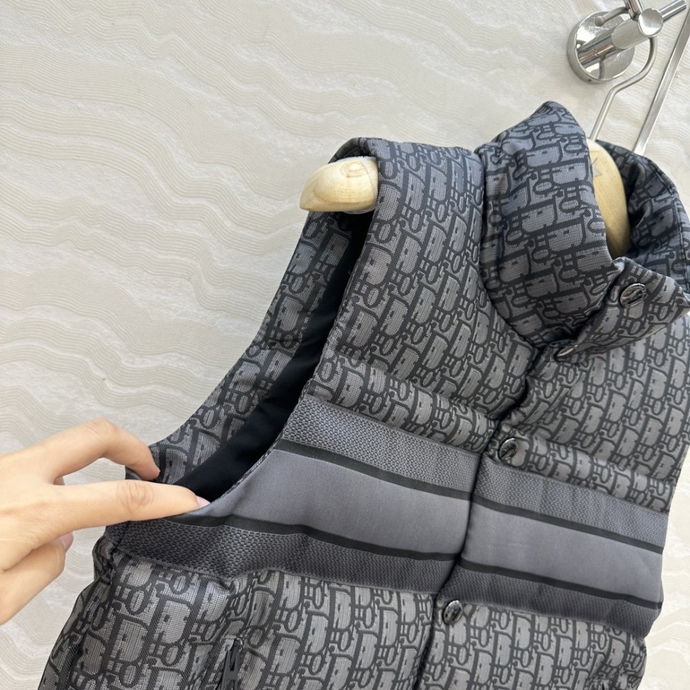 Жилетка женская фото 3