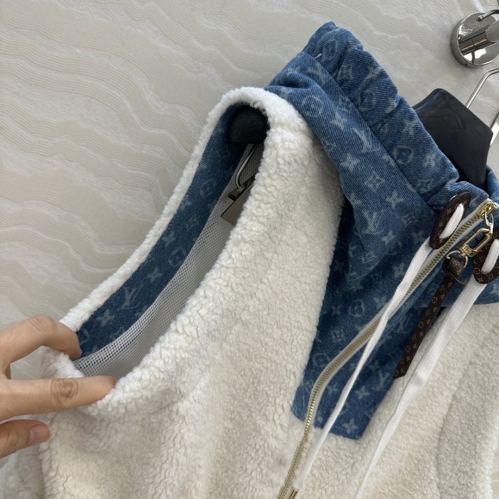 Жилетка жіноча фото 3