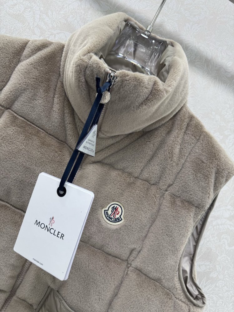 Vest women's фото 3