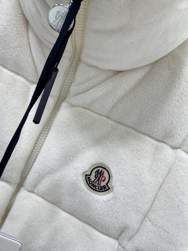 Жилетка женская фото 3