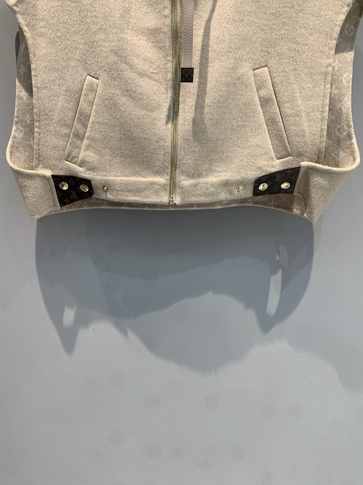 Жилетка женская фото 3