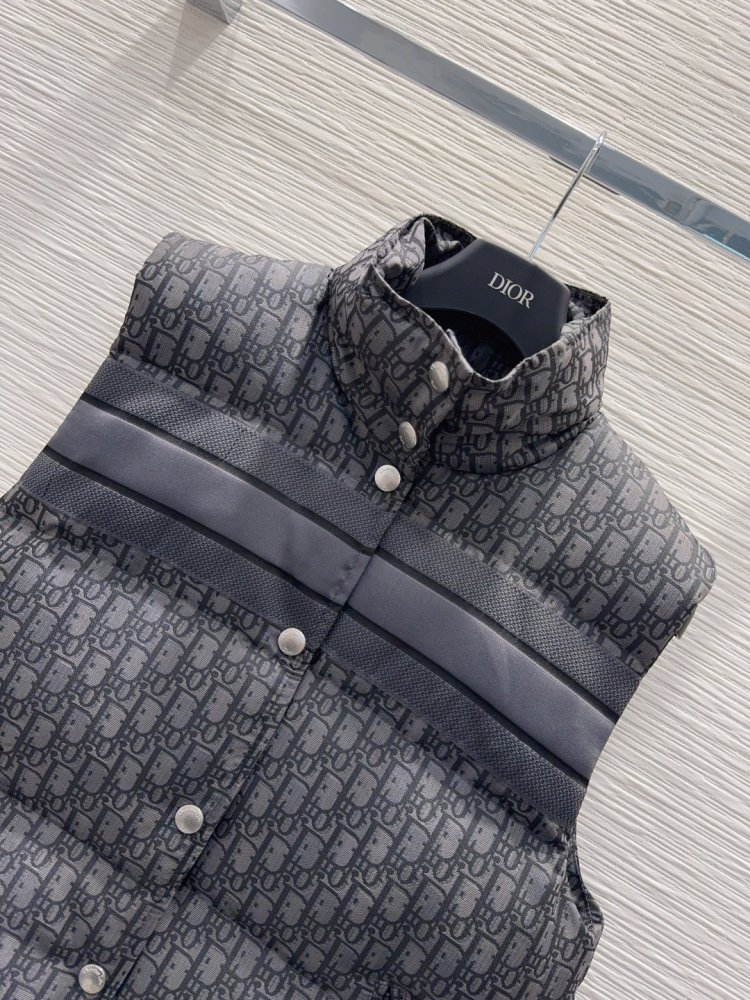 Жилетка женская фото 3