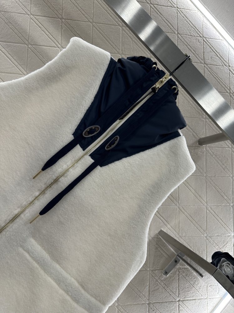 Жилетка женская фото 3