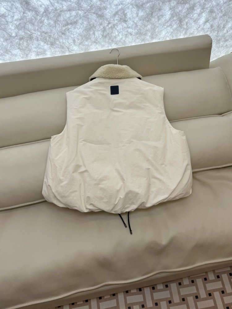 Vest women's фото 4