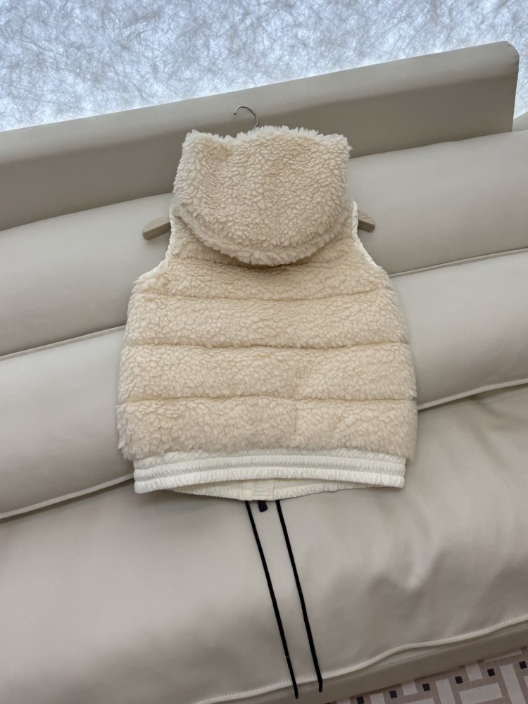 Жилетка жіноча фото 4