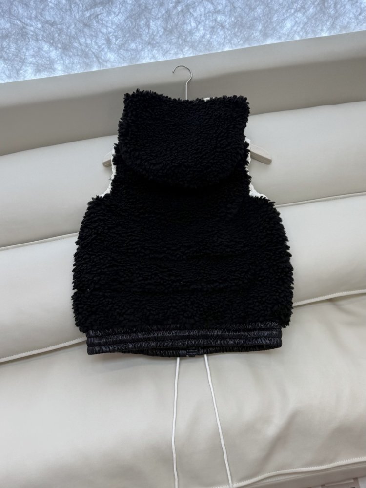 Жилетка жіноча фото 4