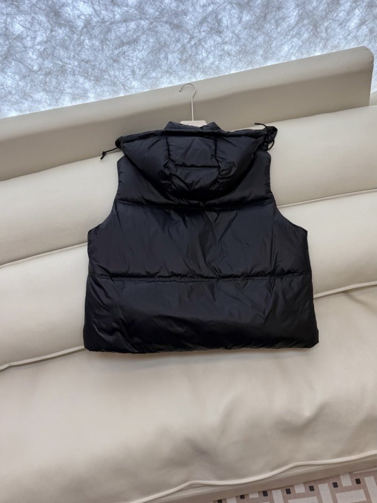 Жилетка жіноча фото 4