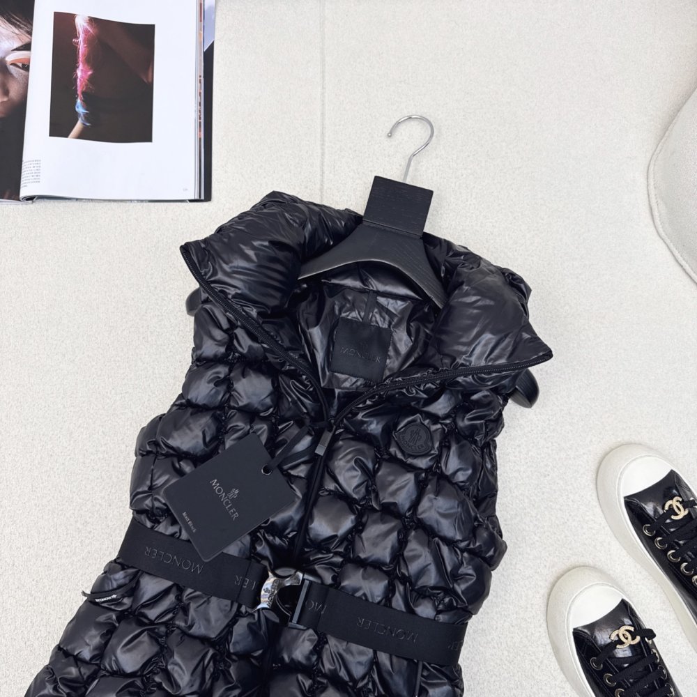 Vest women's фото 4