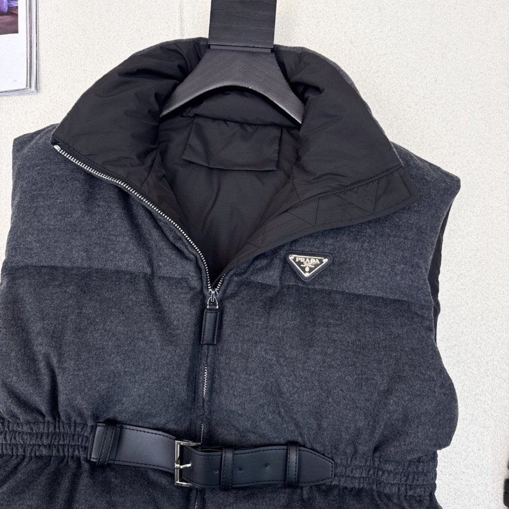 Vest women's фото 4