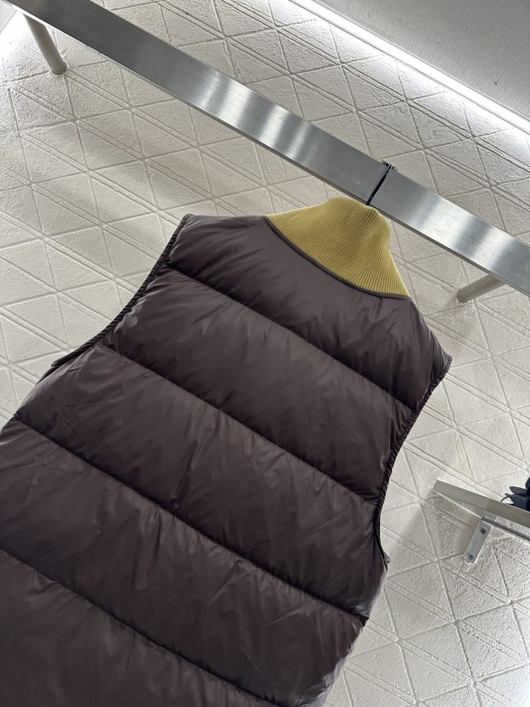 Vest women's фото 4