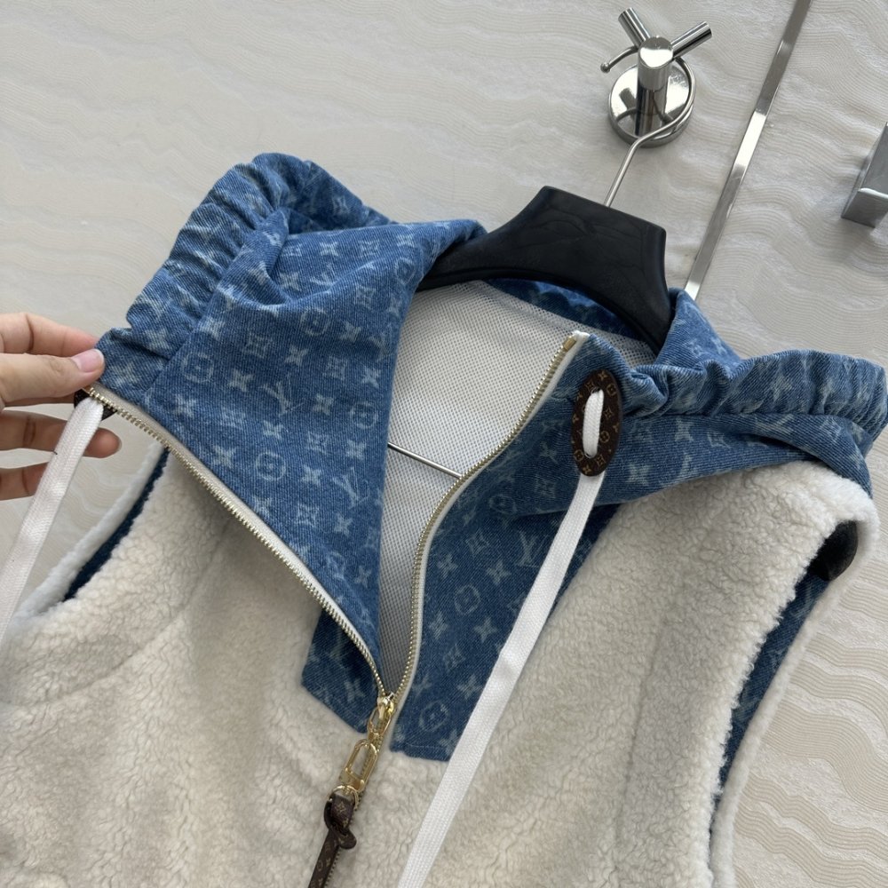 Жилетка жіноча фото 4