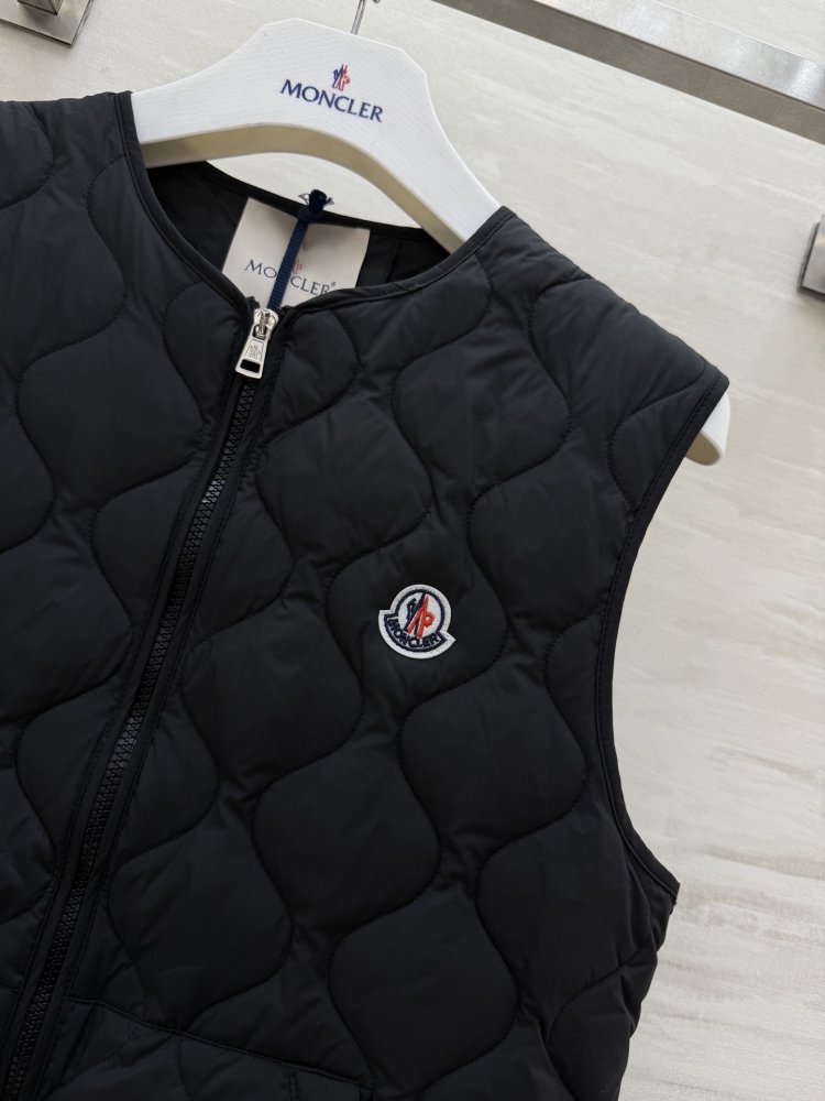 Vest women's фото 4