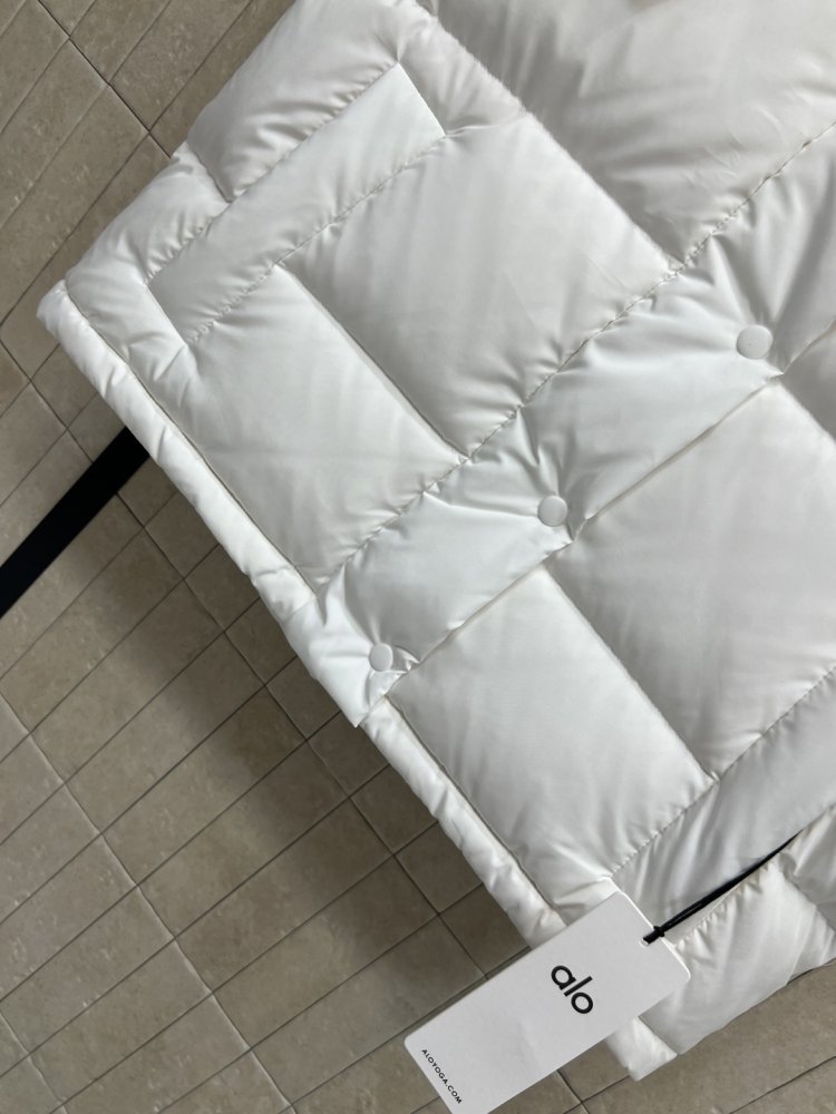 Жилетка женская фото 4