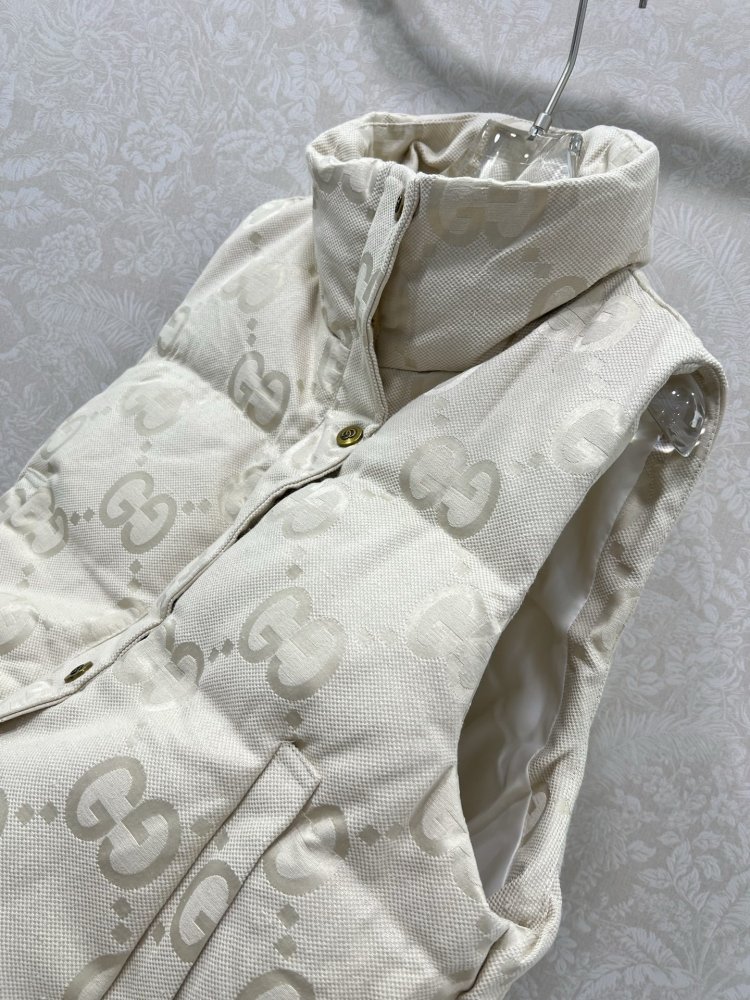 Жилетка женская фото 4