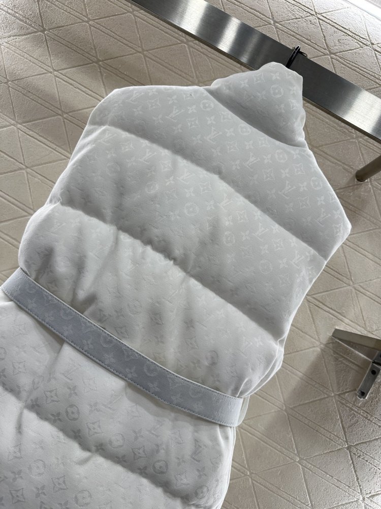 Жилетка женская фото 4