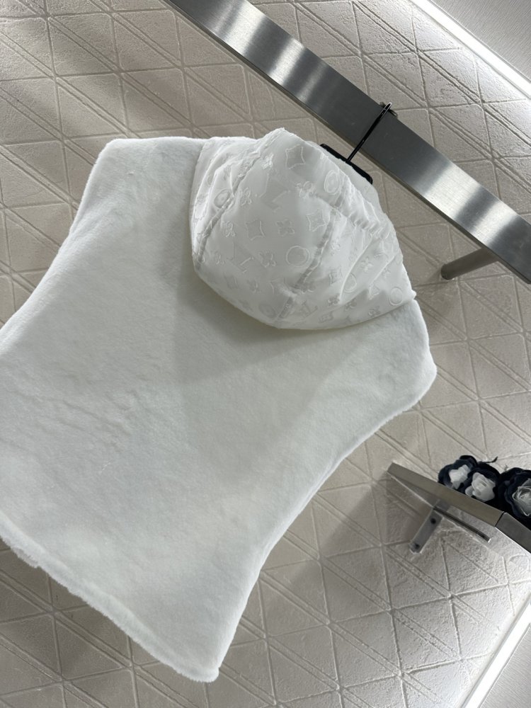 Жилетка женская фото 4