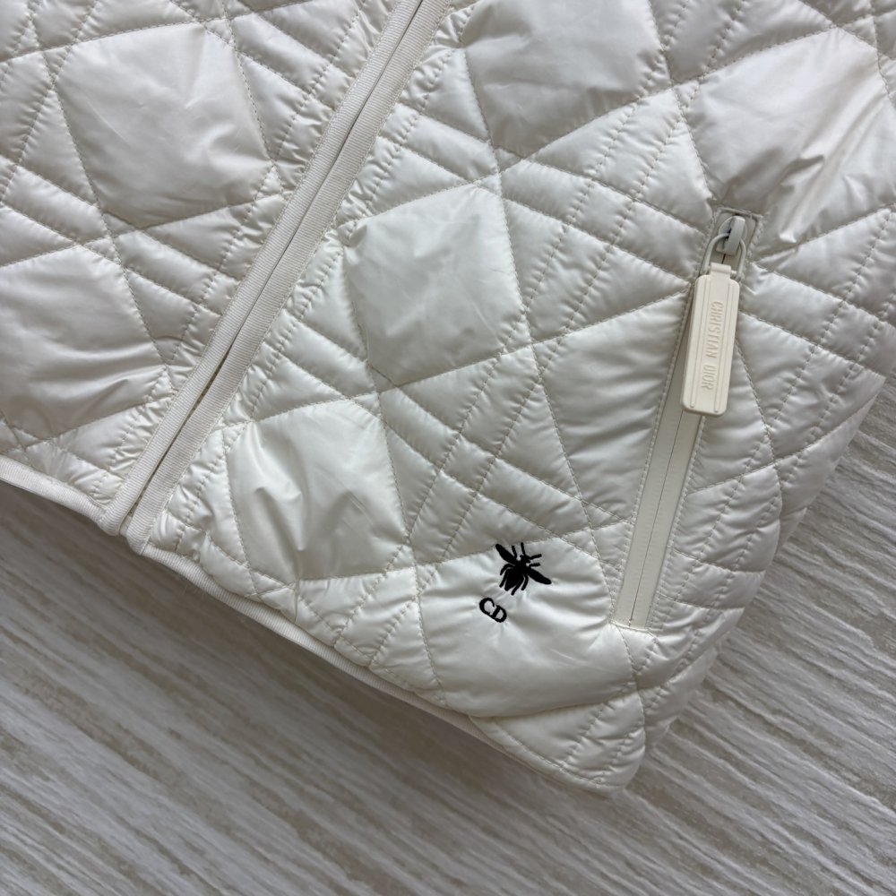 Жилетка женская фото 5