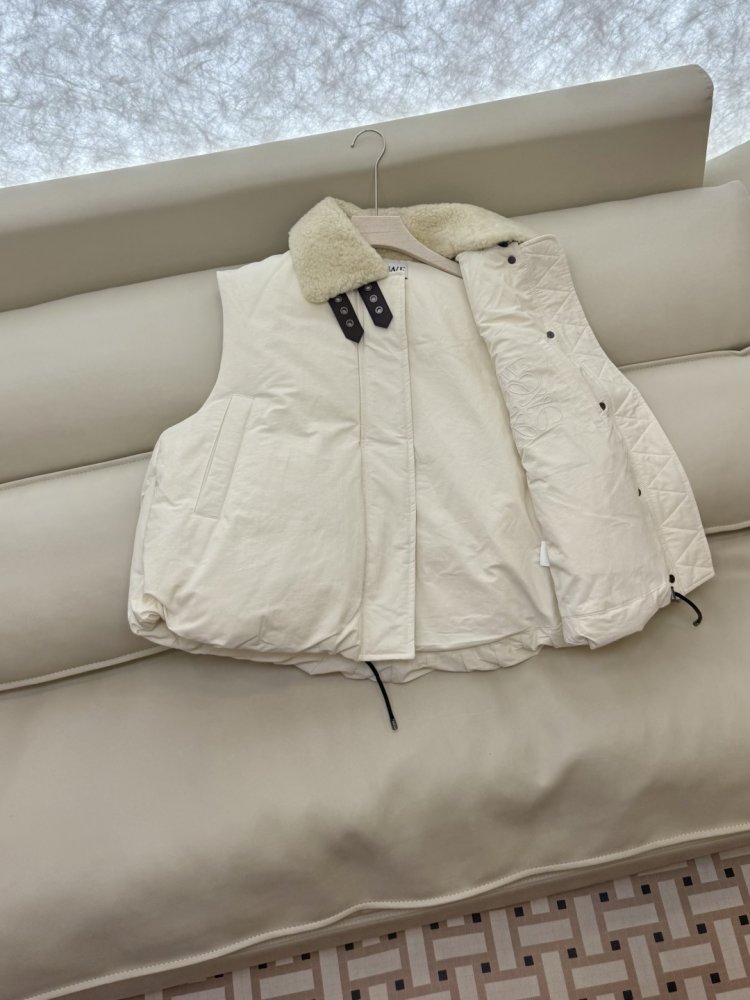 Vest women's фото 5