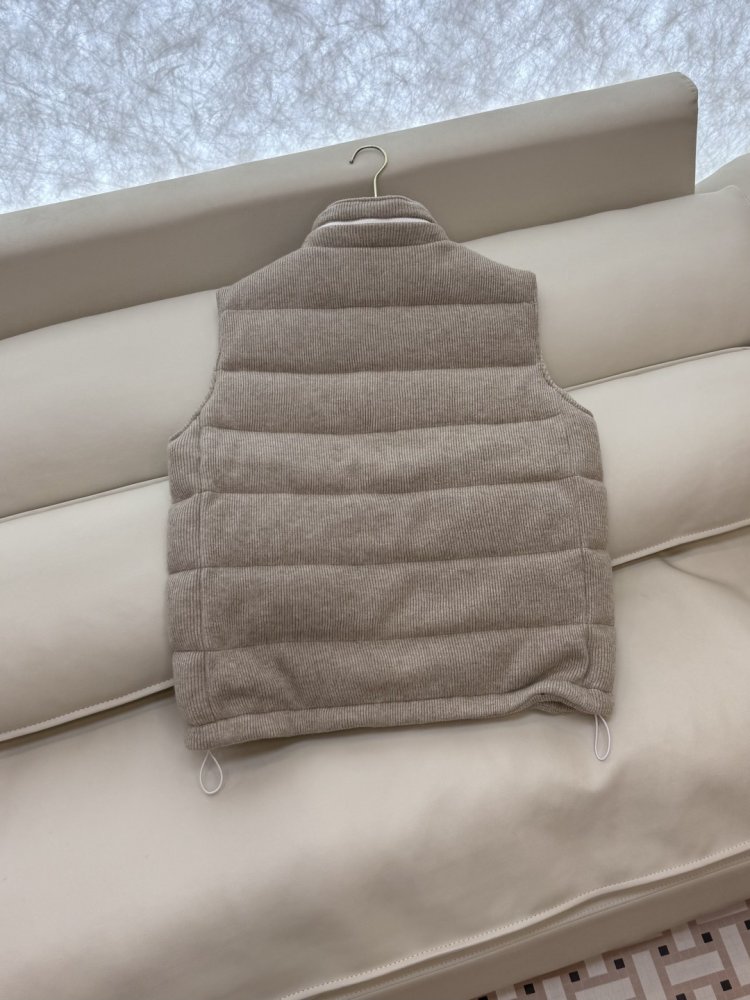 Жилетка женская фото 5