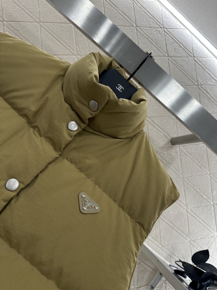 Жилетка женская фото 5