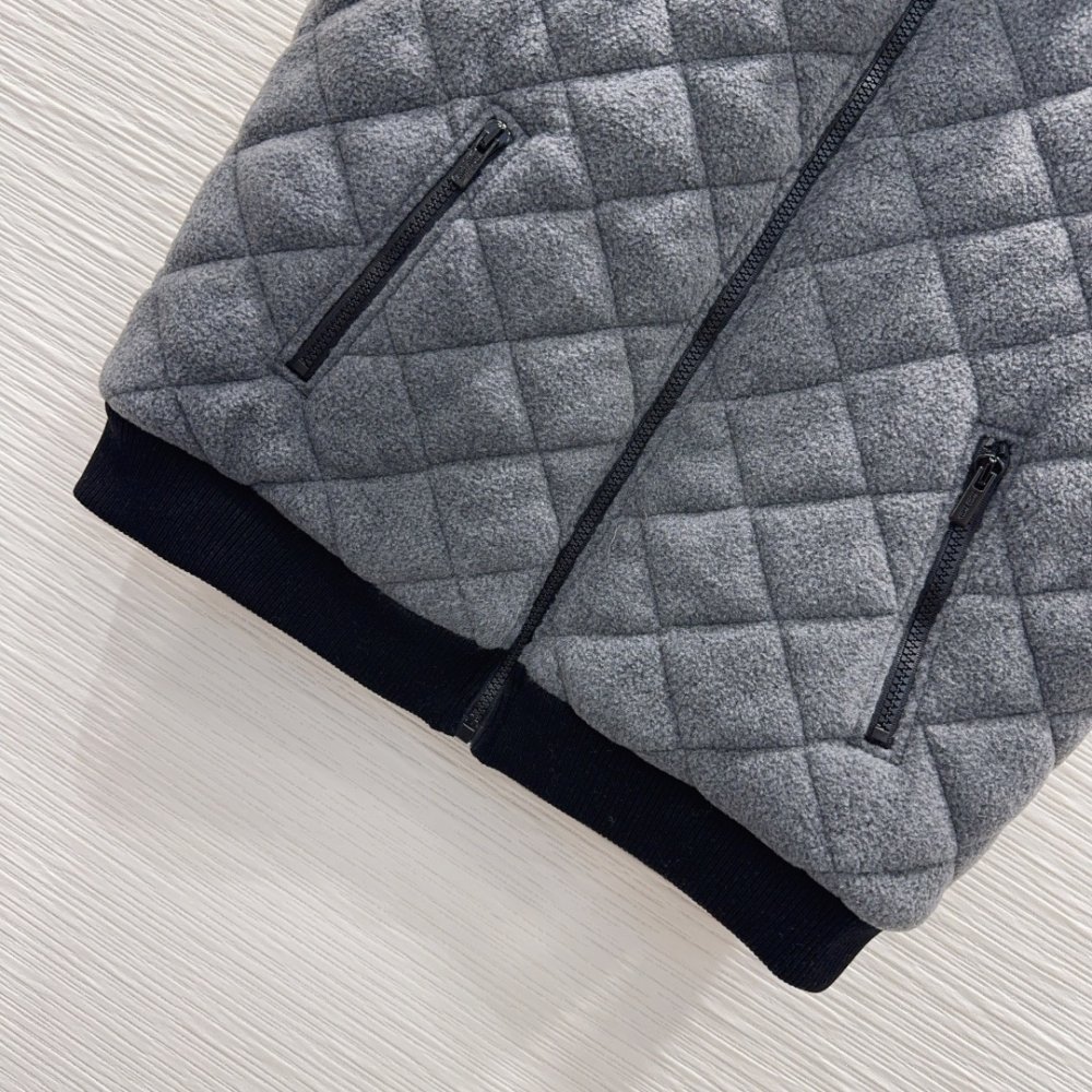 Vest women's фото 5