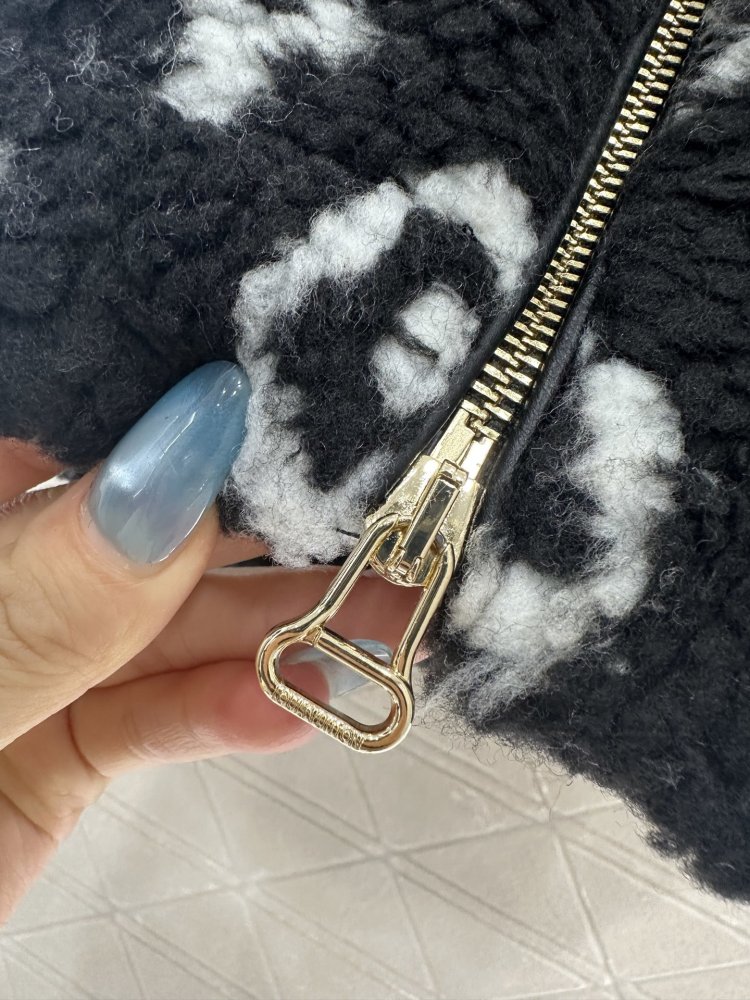 Жилетка женская фото 5