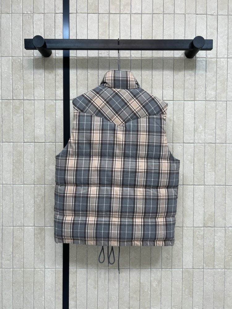 Жилетка жіноча фото 5