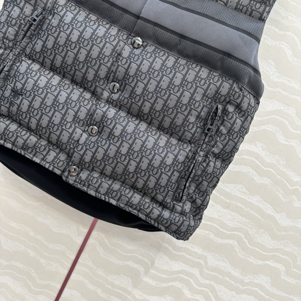 Жилетка женская фото 5