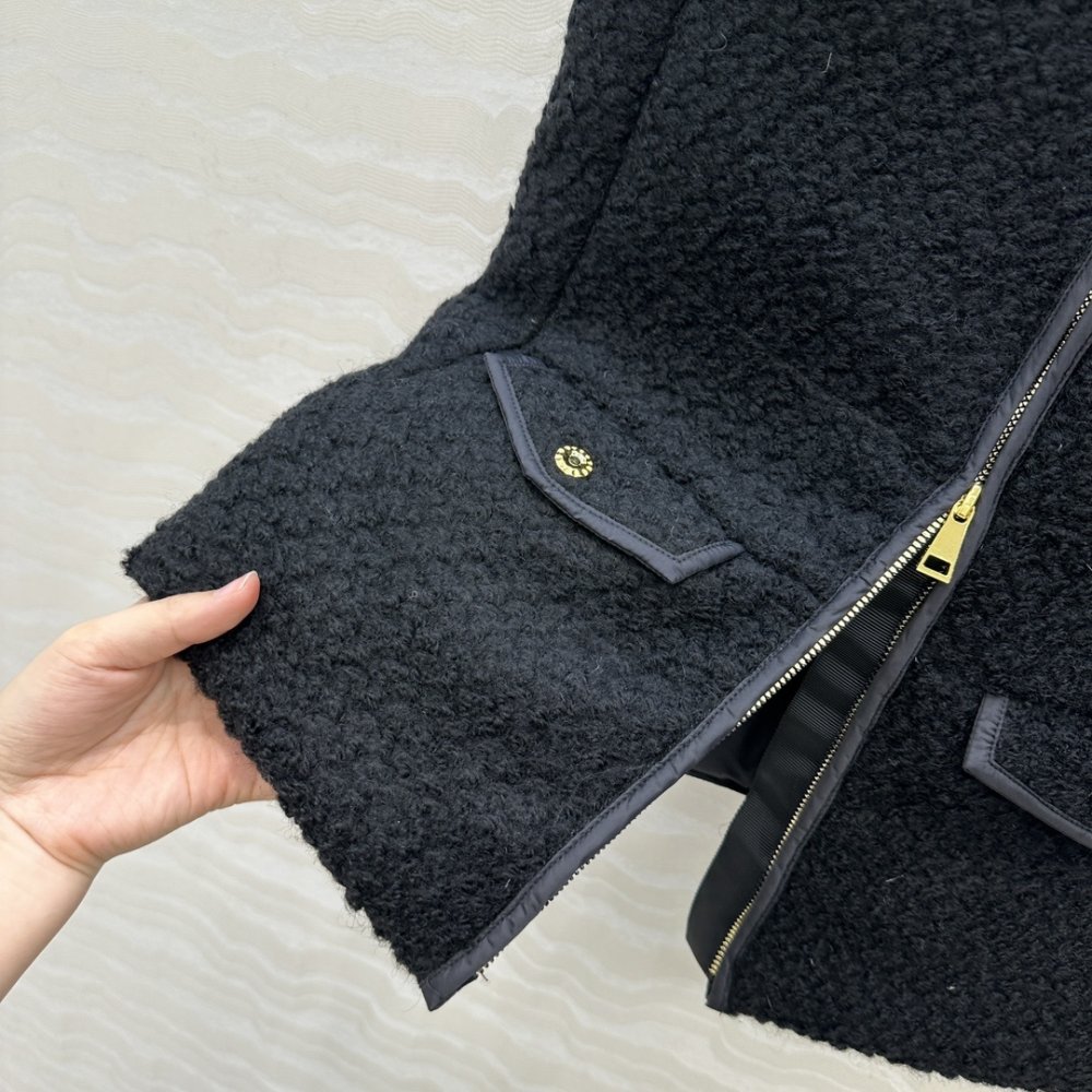 Жилетка жіноча фото 5