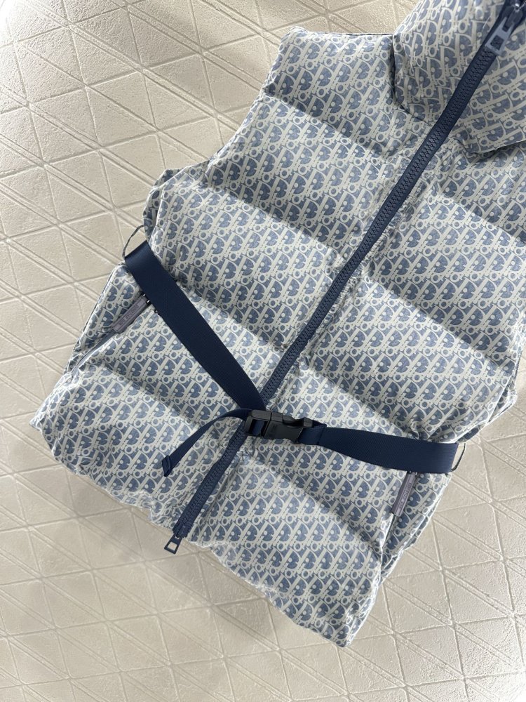 Жилетка женская фото 5