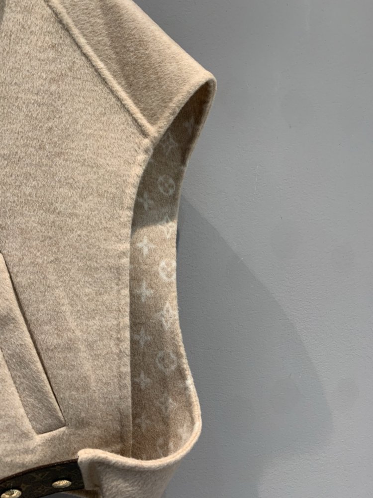 Жилетка женская фото 5