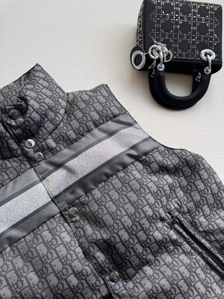 Жилетка женская фото 5