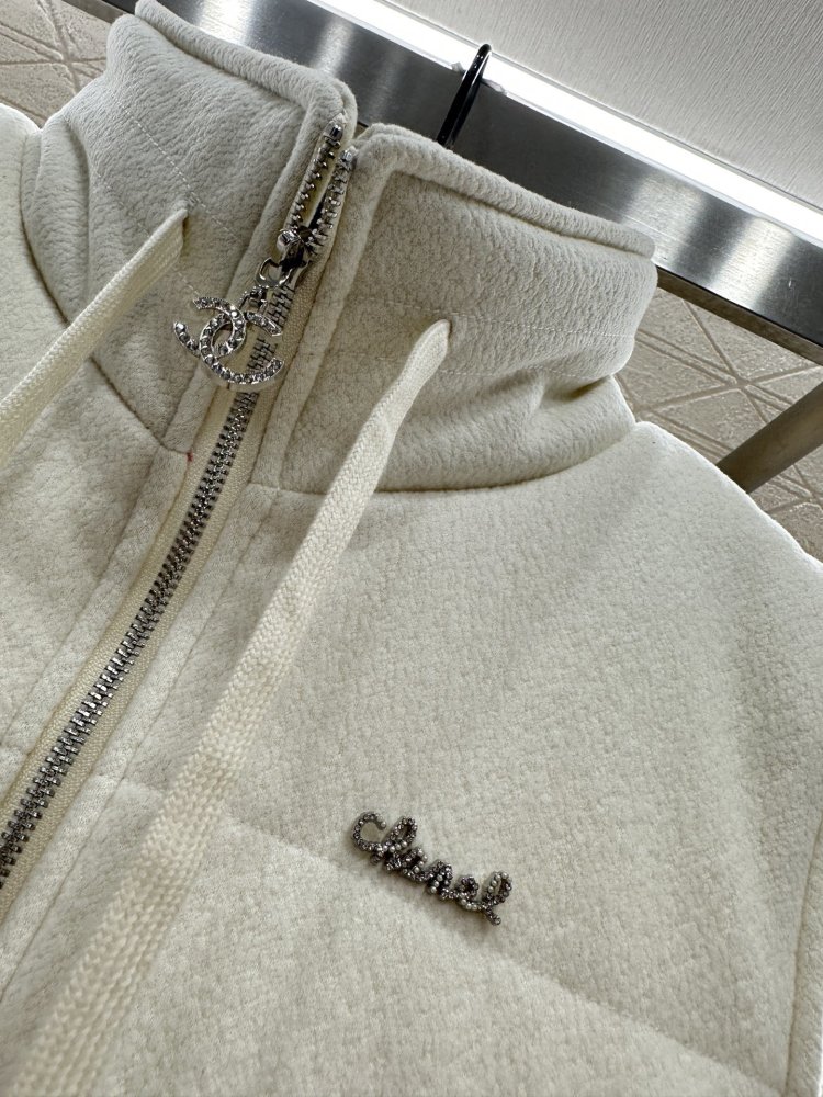 Жилетка женская фото 5