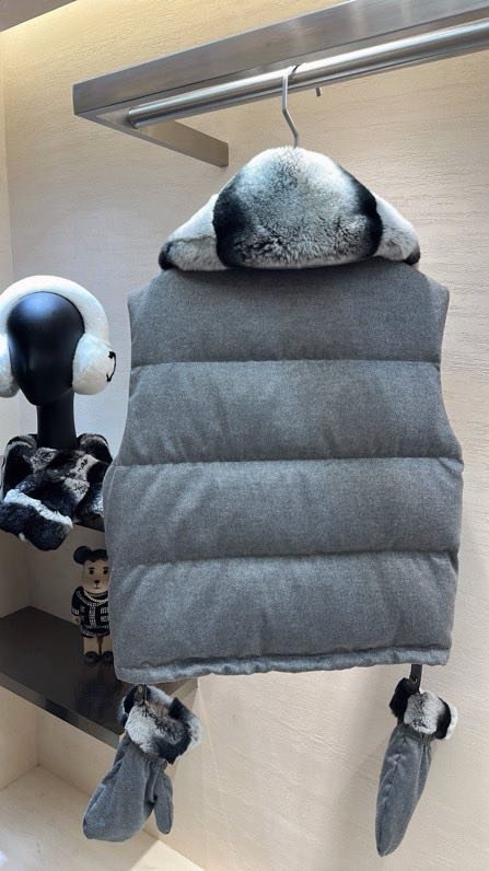 Vest women's фото 5