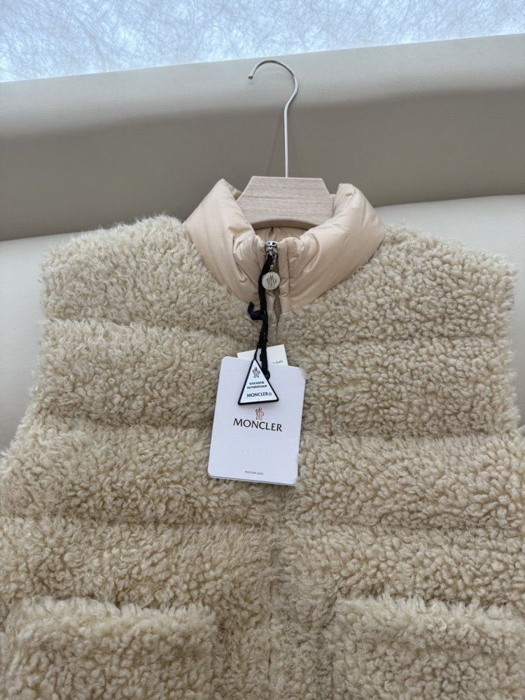 Жилетка жіноча фото 6