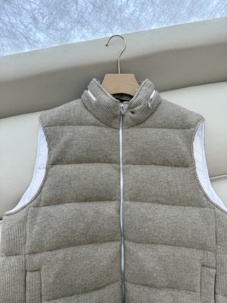 Жилетка женская фото 6