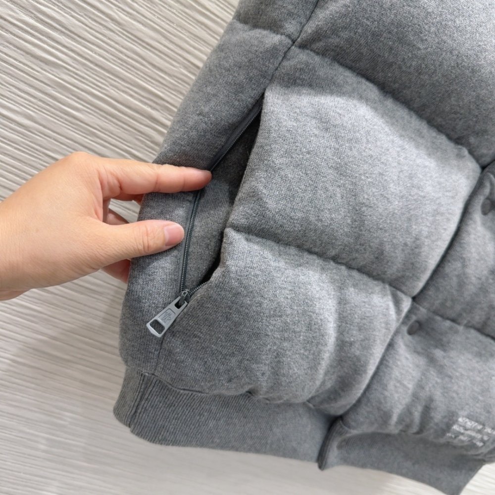 Жилетка жіноча фото 6