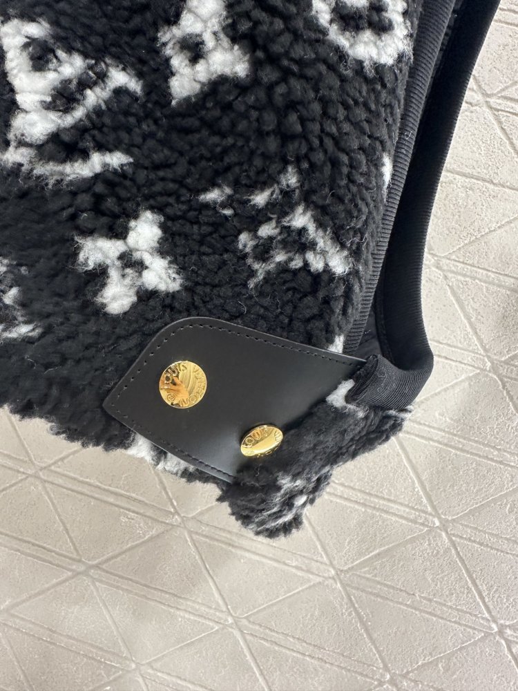 Жилетка женская фото 6