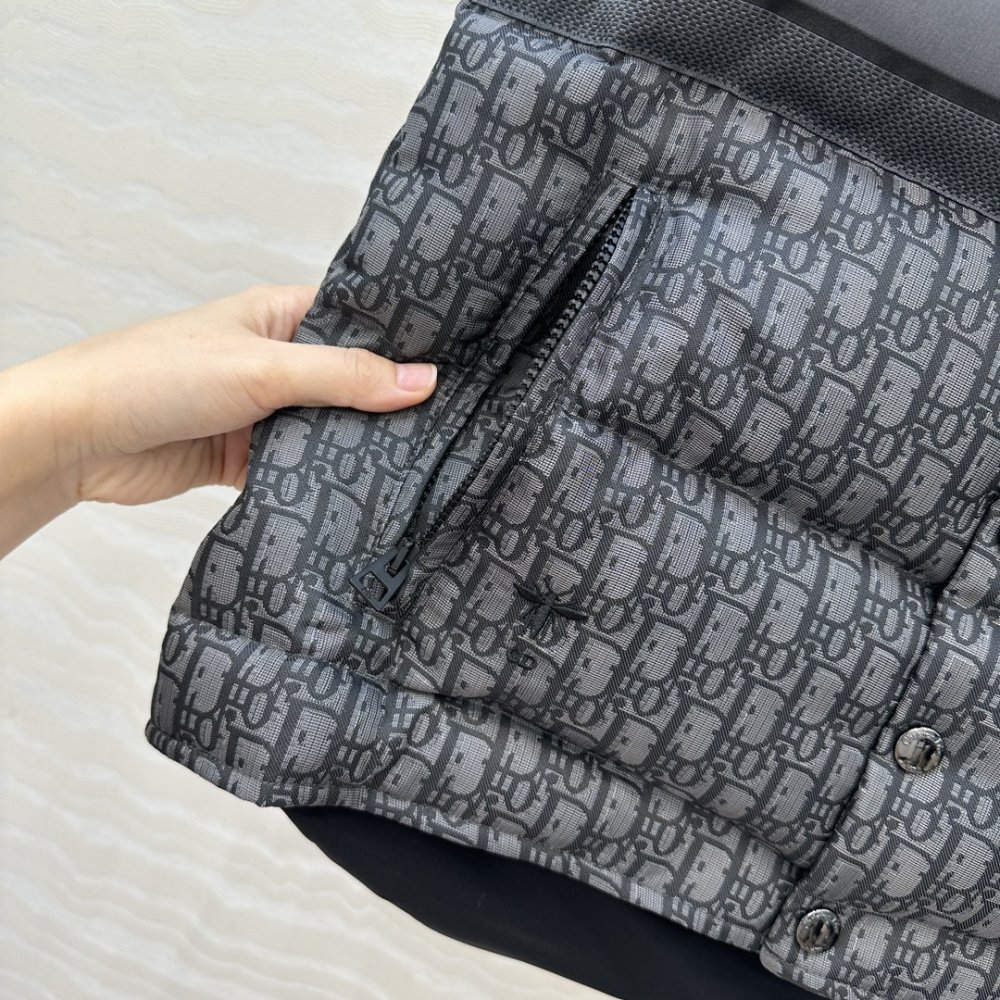 Жилетка женская фото 6