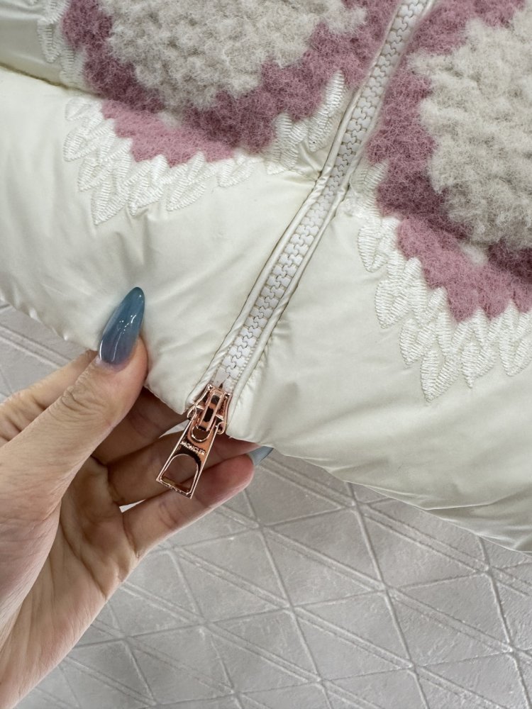 Жилетка женская фото 6