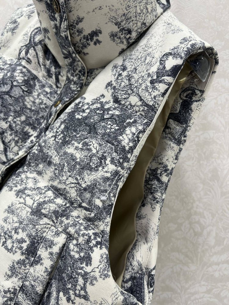 Жилетка женская фото 6