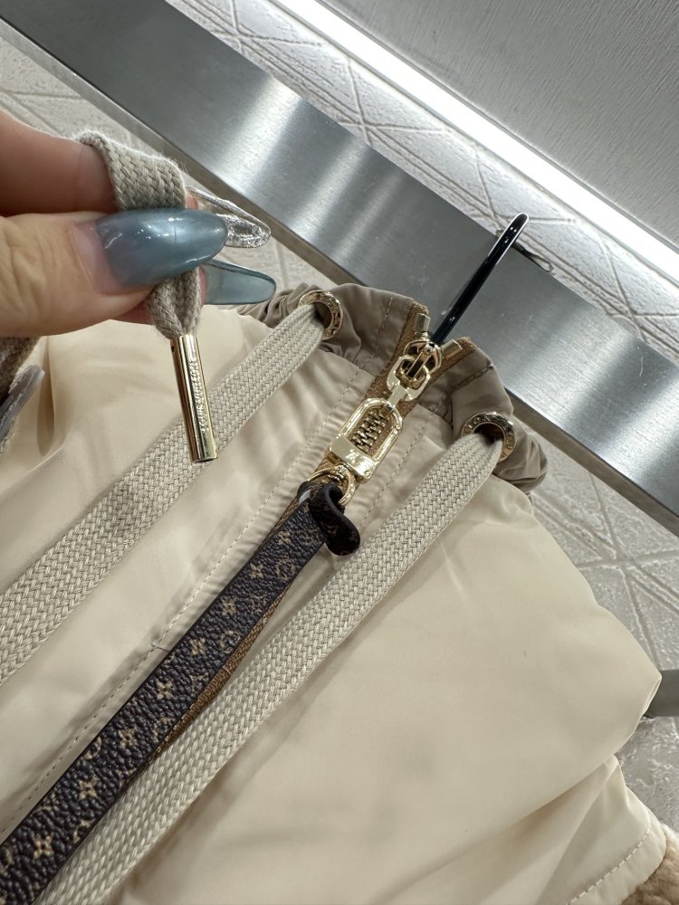 Жилетка женская фото 6