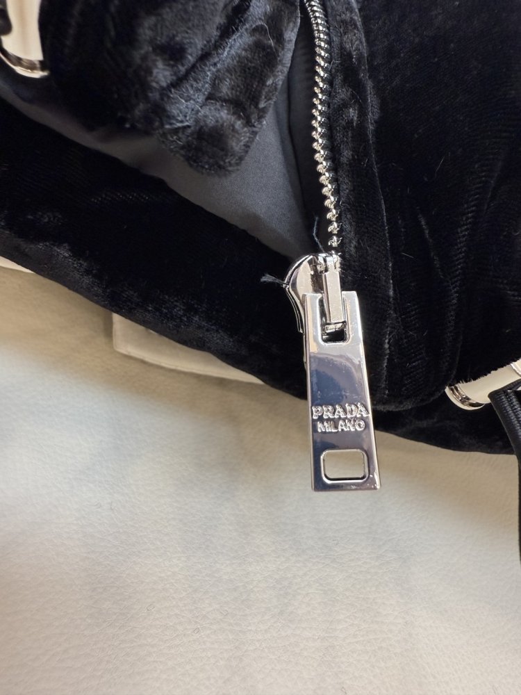 Жилетка жіноча фото 7