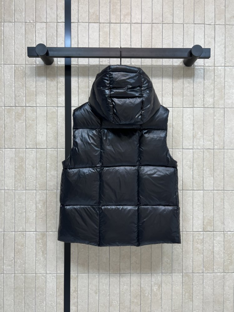 Жилетка жіноча фото 7