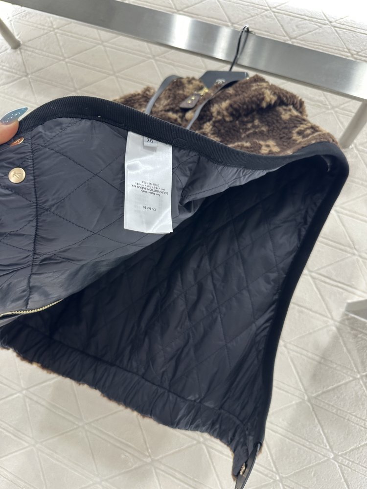 Жилетка женская фото 7