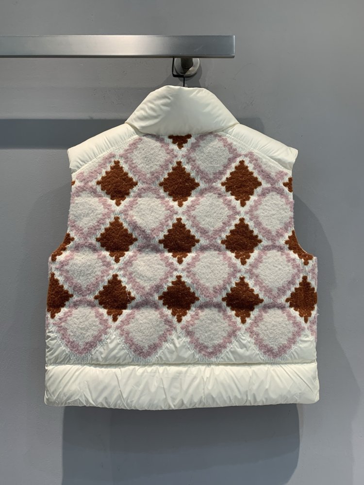 Жилетка женская фото 7