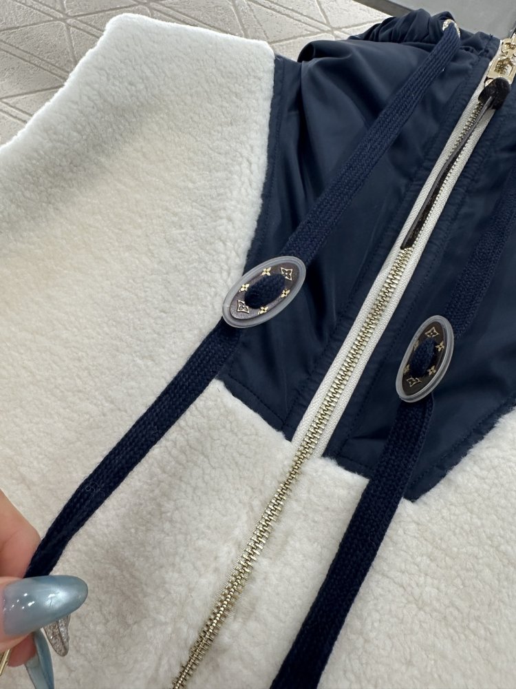 Жилетка женская фото 7