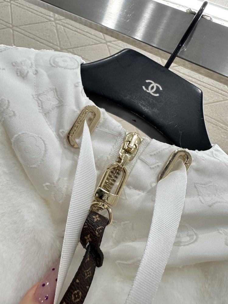 Жилетка женская фото 7