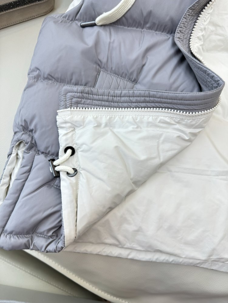 Жилетка женская фото 8